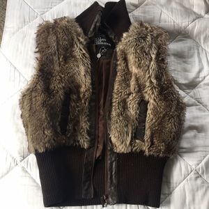 Faux Fur Aviator Style Vest! Zip-Up + Pockets